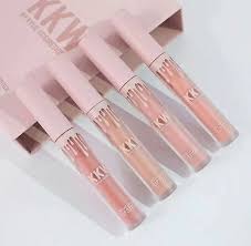 Clear lip gloss is the makeup essential that everyone should have at their disposal. Kylie Jenner Lipgloss Kkw Makeup Kylie Cosmetics Lipsticks Kim Kardashian Set 4 Colors Creme Liquid Lipstick