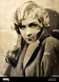 Maria Eaton's Instagram, Twitter & Facebook