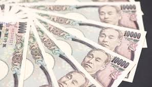 無駄遣いが怖い 残高が減ると怖い 大事に思いすぎて お金を使うことが怖いと思った瞬間 社会人のお金の知識 お金の知識 フレッシャーズ マイナビ 学生の窓口