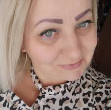 Sutra je Balaševiću godišnjica U to ime, izveo sam sinoć, u Tuzli Predivnu  pesmu "Nevernik" Hvala svima koji su sinoć bili u caffeu "New York" Bilo je  nezaboravno Odlazim prepun utisaka iz