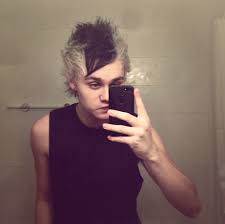 5 Seconds Of Summer 10 Things You Need To Know Michael Clifford Michael Clifford Hair 5sos Michael