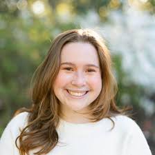 ISO a 2 bed and 2 bath apartment or house, with a lease starting in June  2026!