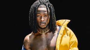 Check out our alvin kamara selection for the very best in unique or custom, handmade pieces from our shops. Gq Magazine On Twitter The Extremely Exciting Saints Running Back Alvin Kamara Hides His Rookie Of The Year Trophy In A Very Boring Spot Https T Co Lc3vjsjecg Https T Co Ctjwzikg7z