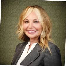 Congratulations to Stacey Putnam Ross for receiving the 2023 President's  Choice Award for all her outstanding marketing assistance to the Missouri  Economic Development Council (MEDC)! Economic…