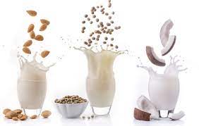 En effet, en sortant du pis de la vache. Remplacer Le Lait De Vache Quel Lait Vegetal Choisir La Petite Maison Du Bio