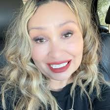 Nieve de fresa 🍓 y plátano 🍌 con 4 ingredientes y galletas con nieve  https://youtu.be/pmjXPsW5y9o