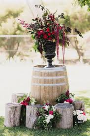 From small budgets to unlimited fund, rustic wedding decorations can come in all shapes, sizes, and themes. 20 Chic Garden Inspired Rustic Wedding Ideas For Brides To Follow Elegantweddinginvites Com Blog