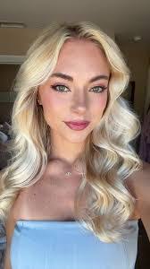 Maggie Gresham's Instagram, Twitter & Facebook