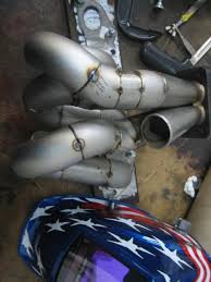 How to build and weld your own turbo manifold that is equal length and divided pulse for max flow and motor efficiency for horsepower and torque with no lag. How To Build Your Own Turbo Manifold Equal Length Divided Twin