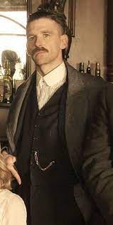 Tell us about your character arthur shelby. Pin De Anna Galaxy Em Peaky Blinders Peaky Blinders Looks Vintage Atores