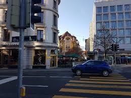 Située en etranger, la gare de lausanne permet aux voyageurs de se rendre rapidement en train pour toute information sur l'existence d'une consigne à la gare de lausanne, veuillez consulter les. Starbucks Lausanne Place De La Gare 2 Menu Prices Restaurant Reviews Tripadvisor