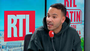Mohamed Bouhafsi à l'Hôpital : Panaris Infecté Avant Son Retour à France 5! - Imagen principal del artículo