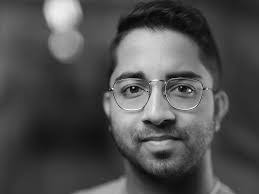 Shelley Mann's Instagram, Twitter & Facebook