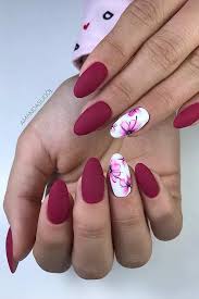Acrylic free hand flower paint 23 Classy Nail Designs To Inspire Your Next Manicure Page 2 Of 2 Stayglam