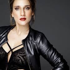 Los actores le contaron su historia de amor a la revista 15 minutos. Revista Momentos Cecilia Navia Me Encanta Ser La Esposa De Santiago