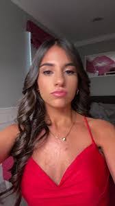 Helen Markowitz's Instagram, Twitter & Facebook