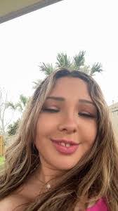 Natalie Farwell's Instagram, Twitter & Facebook