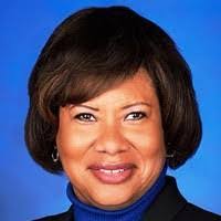 Pat Crenshaw's Instagram, Twitter & Facebook