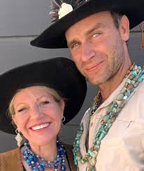 Got home from work.. no one was home but judging from all the commotion  next door.. I realized something Really big was going on! Pete Simpson's  turning 95! And if ever a