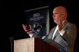 Wells Fargo's chief economist predicts modest recession for 2023