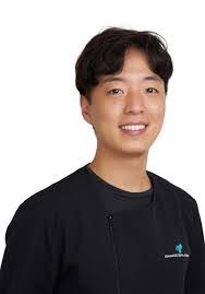 Kyle Yang's Instagram, Twitter & Facebook