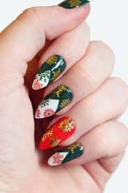 Red Green And Gold Christmas Snowflake Nail Decals However, this technique requires a certain skill if you want to draw the pattern correctly.