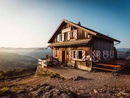 At the summit of gross mythen is, rather surprisingly, a café where we enjoyed rossti. Grosser Mythen Alpe Blick Auf Den Grossen Mythen Runde Von Brunni Wanderung Komoot