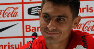 Alex revela saída turbulenta do Qatar e reclama: "Ainda não me pagaram"