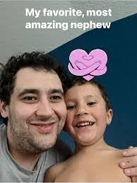 Justin Ewald's Instagram, Twitter & Facebook