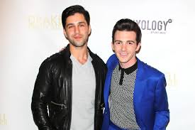 Si te gusta escuchar musica de drake bell online, musica de drake bell 2021. Drake Bell Speaks Out On Josh Peck Wedding Twitter Rant Ew Com