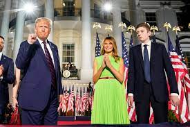 Trump wollte die anhörung bis nach den wahlen verschieben. Melania Trump Gibt Bekannt Dass Ihr Sohn Barron Corona Hatte Gala De
