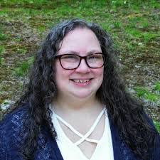 Heidi Wolfe's Instagram, Twitter & Facebook