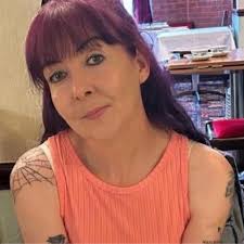 I am looking for recommendations for a tattoo artist in the area that  specialises in fine line tattoos. I'm willing to travel out of the area if  needs be. Thanks 😊 |