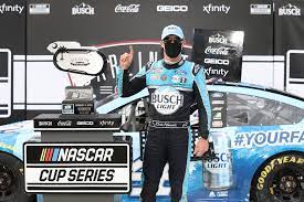 Nascar's premier racing division, the nascar cup series, has seen many close finishes since the electronic scoring system was instituted in may during the 1993 season. Nascar Returns Kevin Harvick Earns Weird Win At Real Heroes 400