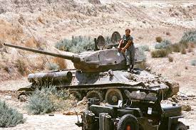 Kıbrıs barış harekatı'nda 2 ağustos 1974 yılında savaşın en yoğun olduğu bir zamanda rum saldırılarının tam. United Balkan Forces On Instagram Cypriot T34 Tank During The Turkish Invasion Of Cyprus History Follow My B