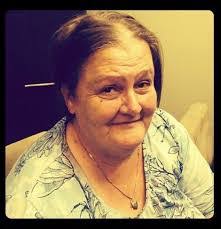 Linda Dewolfe's Instagram, Twitter & Facebook