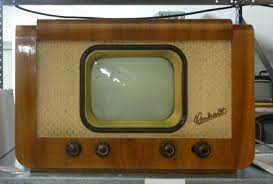 Vorläufer, wie etwa mechanische rechenhilfen, gab es bereits lange vor christus geburt, etwa den der begriff computer wurde jedoch nicht verwendet. Rembrandt Fernsehgerat Wikipedia