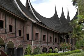 Rumah merupakan tempat tinggal manusia, banyak sekali bentuk rumah yang ada di muka bumi ini beda negara beda model dan bentuk dan juga memiliki banyak sekali ragam dari model, warna, jumlah lantainya dan lain sebagainya. C0qatb6 Vloqhm