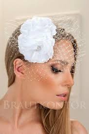 Schau dir unsere auswahl an haarschmuck hochzeit blumen an, um die tollsten einzigartigen oder spezialgefertigten, handgemachten stücke aus nun, du hast glück, denn hier sind sie. Bh 57 Sale Braut Haarschmuck Hochzeit Fascinator Netz Blumen Weiss Ivory Neu Eur 22 99 Picclick De