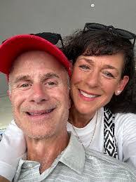 Karen Eckel's Instagram, Twitter & Facebook