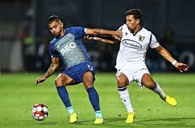 Corona (fc porto) left footed shot from the right side of the box misses to the left. Sportsfreund Des Tages Jesus Corona Oder Zufalle Gibt S Die Gibt S Gar Nicht Sport Stuttgarter Nachrichten