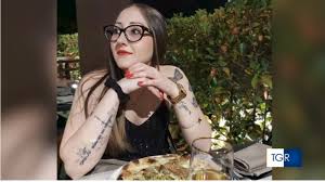 Nota località turistica caratterizzata dalle isole ciclopi 2hnlq7p6cqunxm