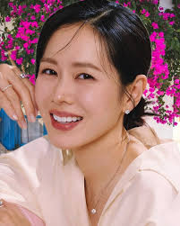 My Goddess 🤍🥰 . . . . #sonyejin #yejin #yejinhand #yejinonly  #sonyejinfans #sonyejin#sonyejinstyle #손예진 #ソンイェジン #sonyejinstyle #愛の不時着  #sonyejinfashion #sonyejinedit #sonyejinlove #孙艺珍 #yoonseri #愛的迫降 #ซนเยจิน  #孫彦眞 ...