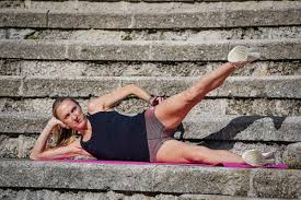 Charlène, princesa de mònaco (ca); Monaco Info Su Twitter L Athlete Britannique Paulajradcliffe Et La Fondation Princesse Charlene De Monaco Preparent Une Nouvelle Serie De Videos Intitulee 15 Minutes Avec Paula Qui Sera Diffusee Prochainement Sur