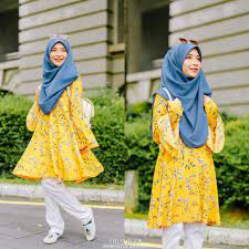 Located roughly 50 km (31 mi) south of mecca, in makkah province. Evelyn Blouse Size S Wardatul Baydha Hijab Wbh Shero Women S Fashion Clothes Tops On Carousell