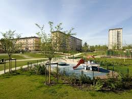 Le parc tient son nom de la citadelle de vauban, construite en 1681 mais détruite en 1870 par les allemands. Nos Realisations Scop Espaces Verts Amenagement Et Entretien Du Paysage