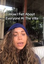 Mia Savage's Instagram, Twitter & Facebook