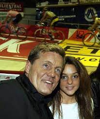 Dieter günter bohlen (german pronunciation: Dieter Bohlen Pop Titan Bilder Und Fotos Aus Deutschland Welt Weser Kurier