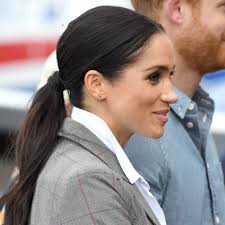 Meghan Markle Wore Flowers In Her Hair For The Sweetest Reason Meghan Markle Hair Hair Evolution Low Haircuts