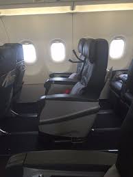 Since turkish airlines offer some of the best economy class prices, their upgrade program is a good option to save on the ticket and at the same time spend your flight in comfort. Business Class Seating Bild Von Turkish Airlines Tripadvisor